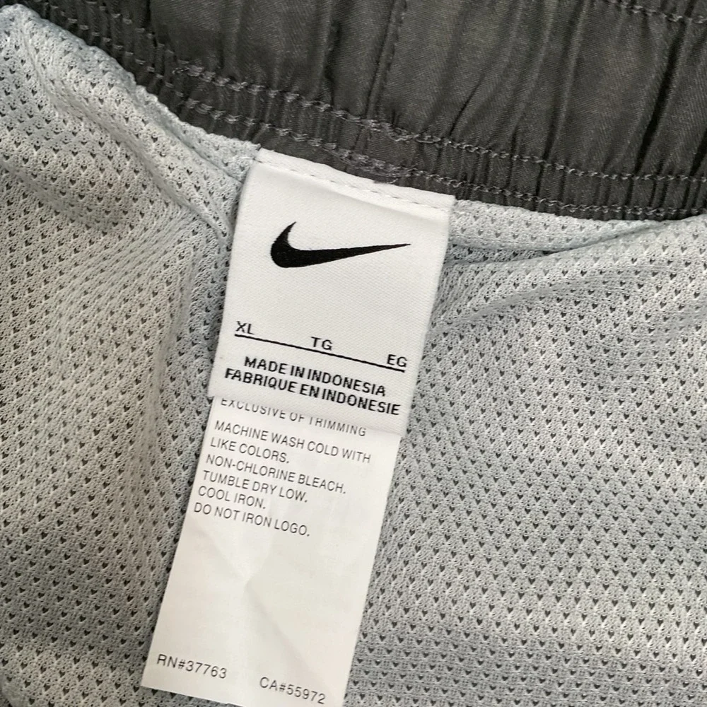 Nike Men's Gray Athletic Shorts/Swim Lined Elastic Waist Drawstring Size XL